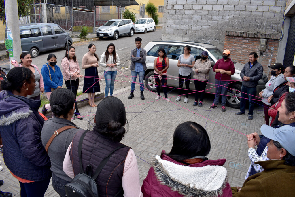 Prevents domestic violence of 200 women in Ecuador