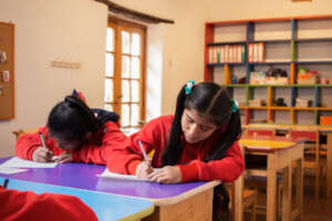 Students of FNA reading