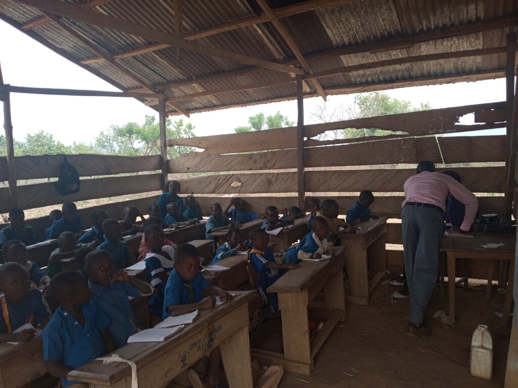 Build 2 Classrooms and Toilets for 700 Pupils.