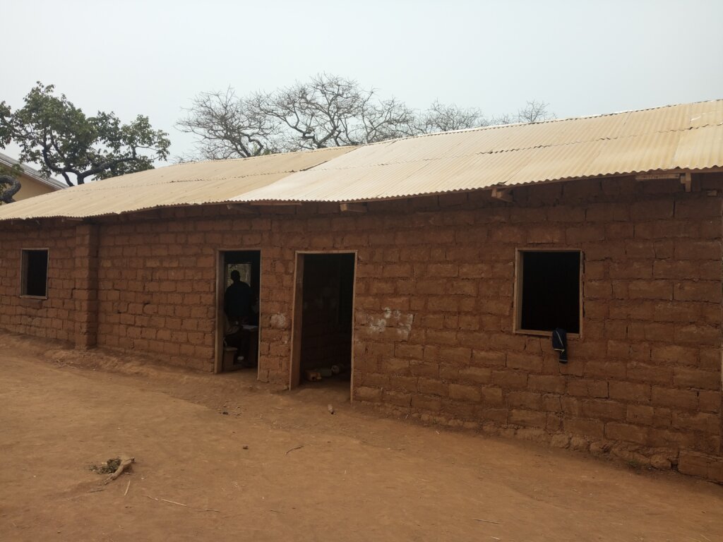 Build 2 Classrooms and Toilets for 700 Pupils.