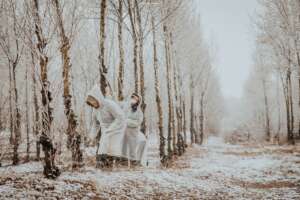 The volunteers in the heavy snow