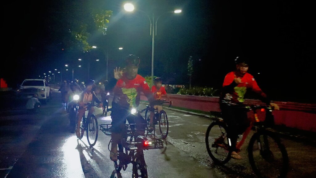 Volunteer Bicycle Messengers for Disaster Response