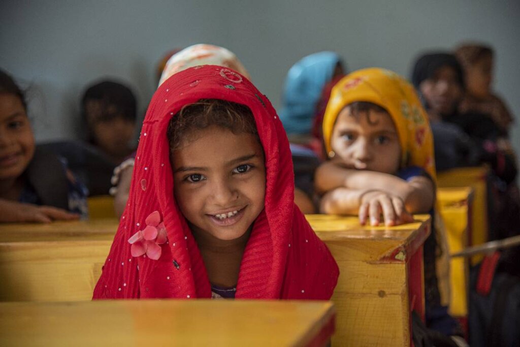 Provide 1000 schoolbags to schoolchildren in Yemen