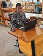 Naomi volunteering at the Jifundishe Free Library
