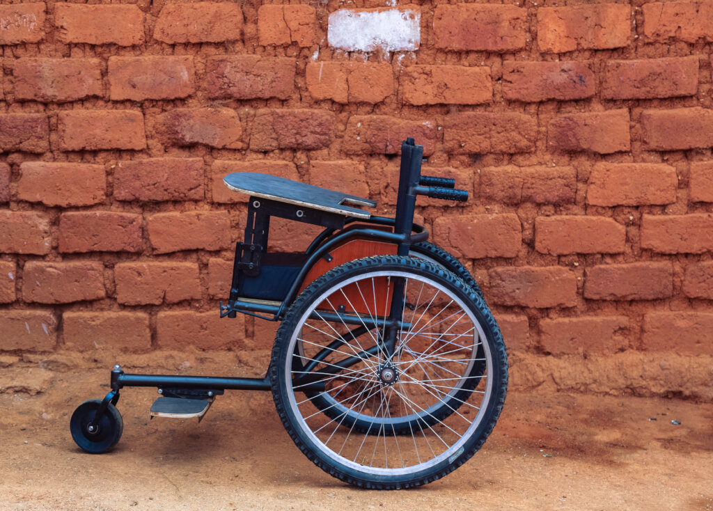 Assist our Rehabilitation and Therapy Outreach.