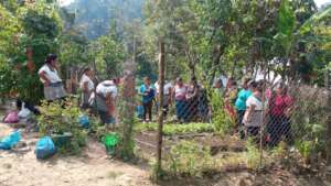 Visita a huertos de San Marcos Tulija