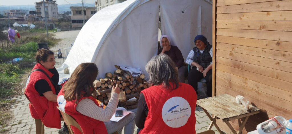Support 1000 women affected by the earthquake