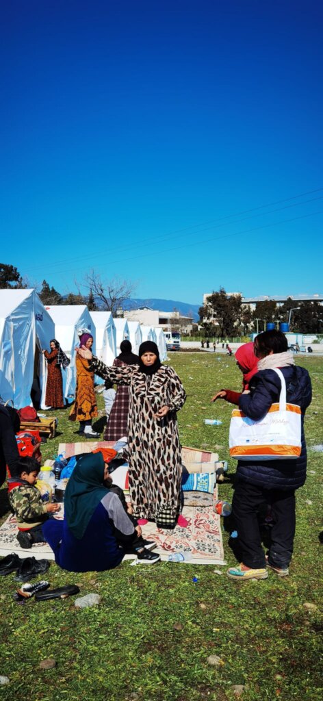 Support 1000 women affected by the earthquake