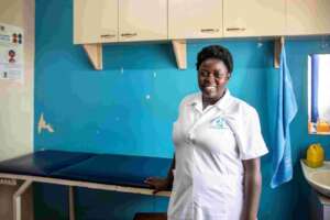 Nurse who will soon use the new O2 machine!