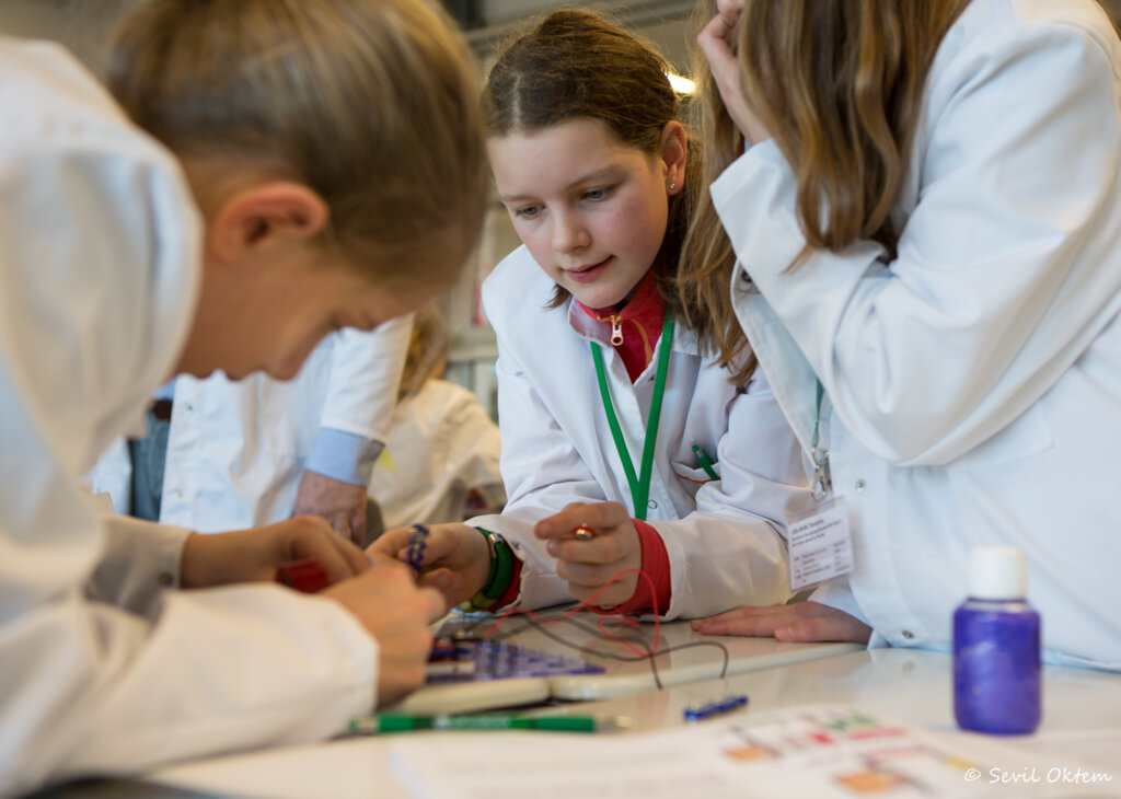 Inspire 1500 Girls to be Future STEM Adventurers!