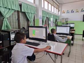 Students in computer class