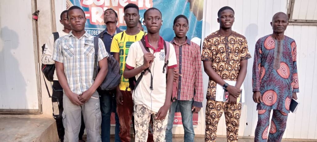 SOLVE IT RIGHT: MENTORING BOYS WITH MATHEMATICS