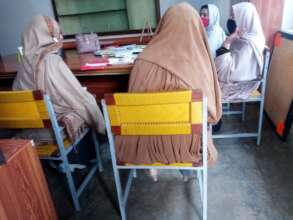 Teachers in discussion with parents 1