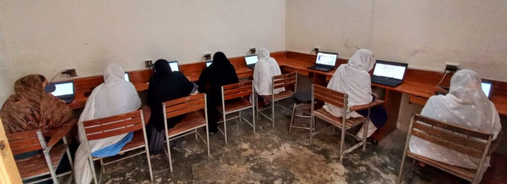students taking online talent test