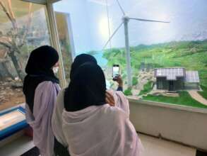 students at the museum 2