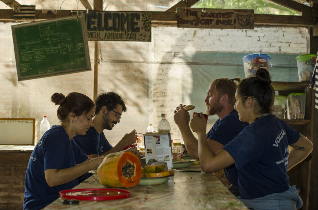 Time to renovate the Ambue Ari comedor!