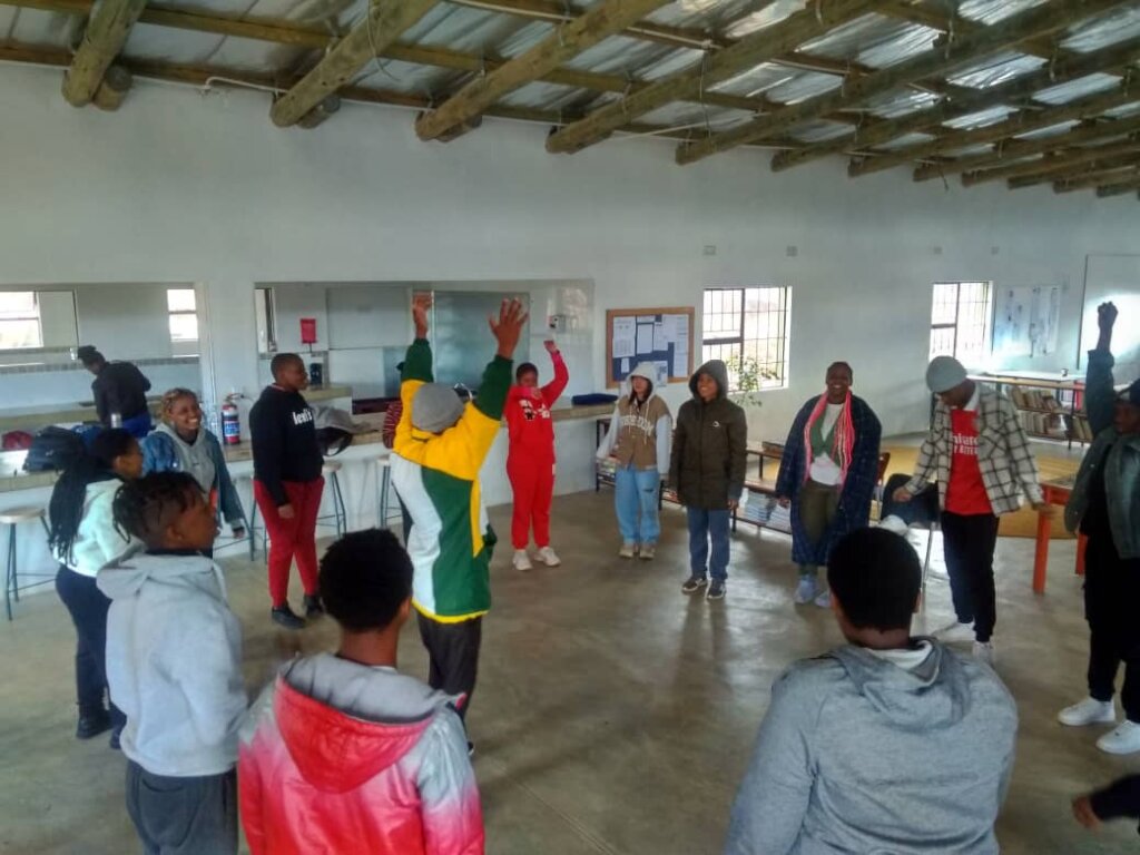 Nhlanhla leading his dance class