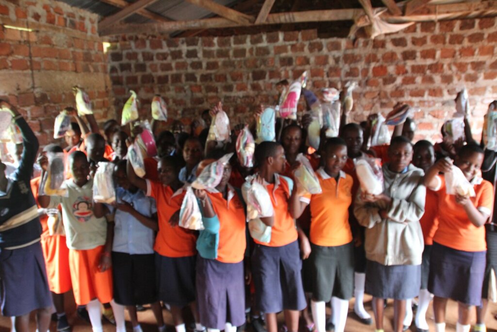 Build a skill center for young moms in Uganda!