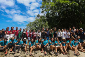 the studentsproponents in blue shirt
