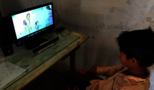 Viewing a story with SLS in Rajasthan, India