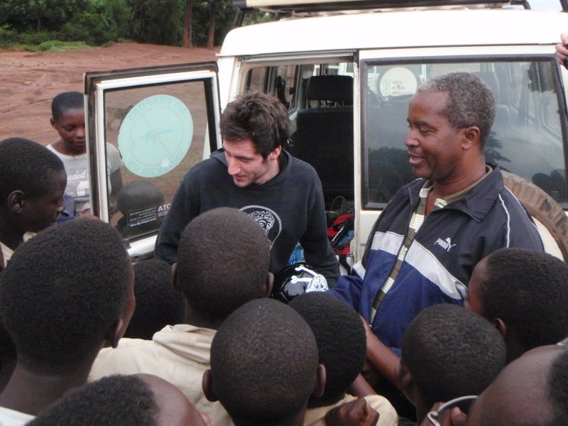 Viva con Agua Brings Clean Water to Rwanda