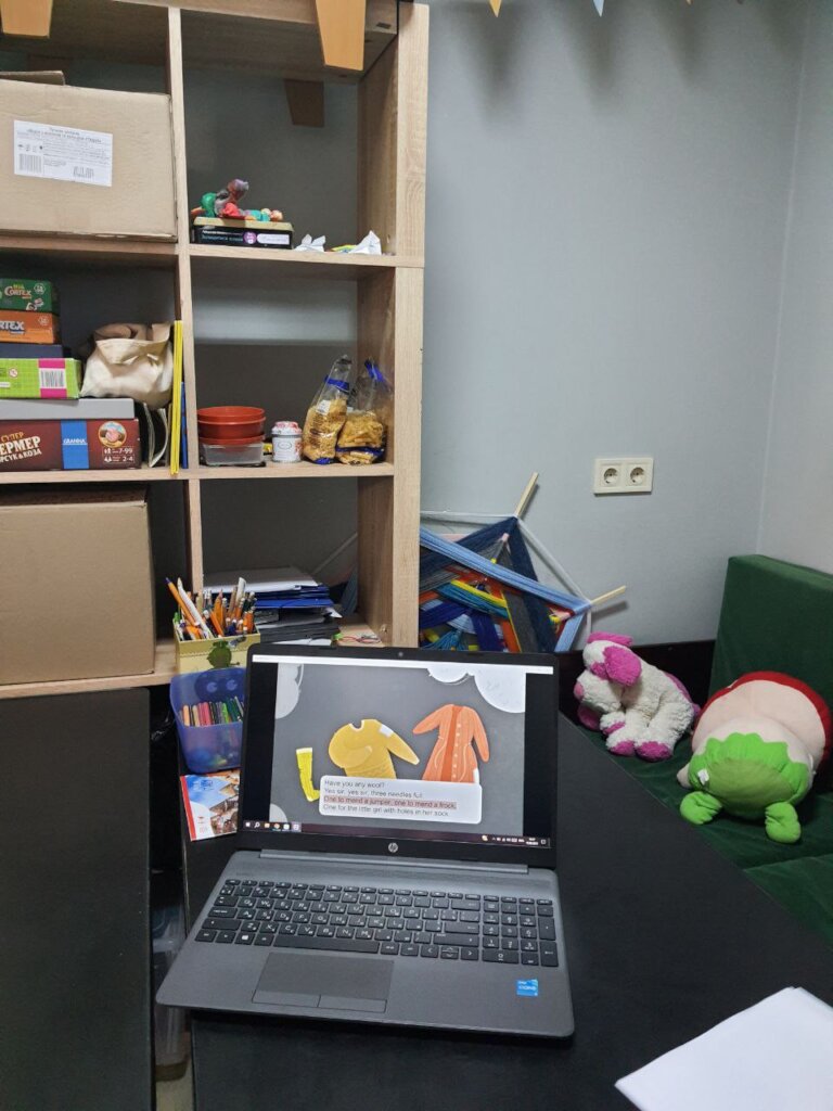 Let's help Ukrainian children learn new language