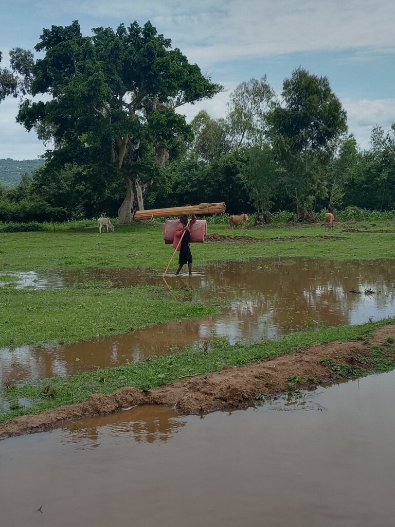 Help us to evacuate the flood victims in Nyakach