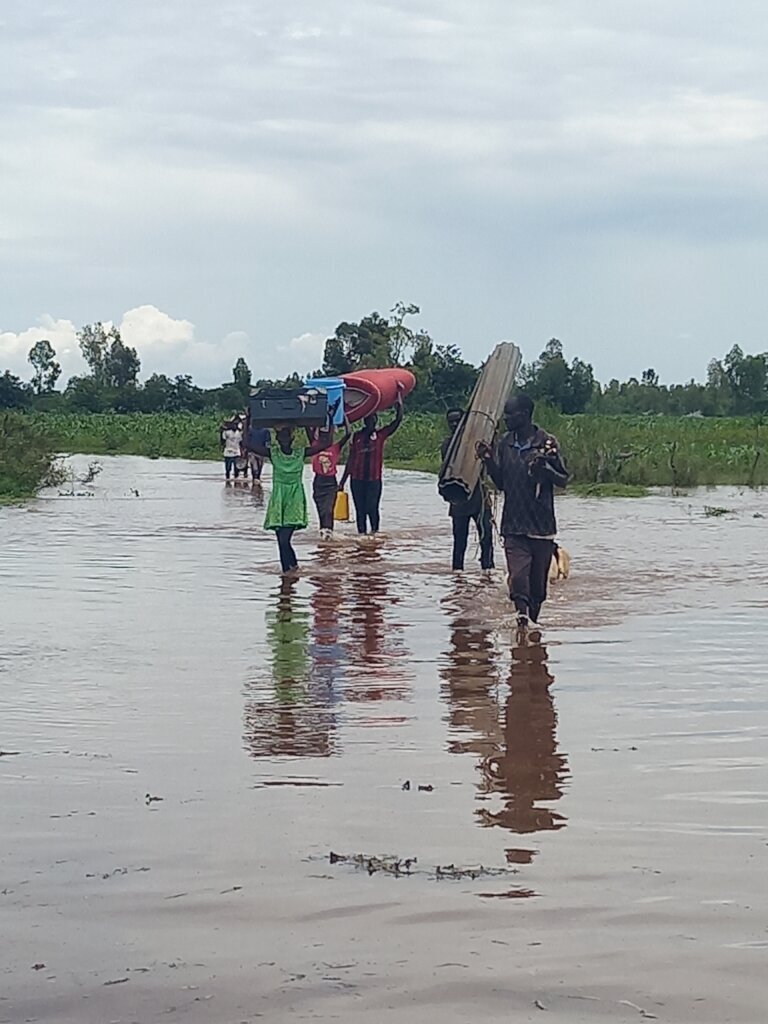 Help us to evacuate the flood victims in Nyakach