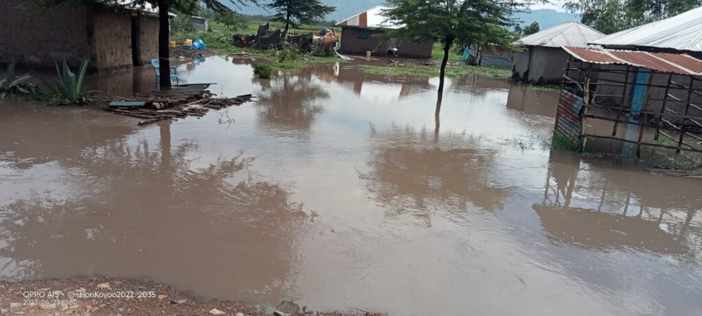 Help floods victims in Nyalenda KENYA.