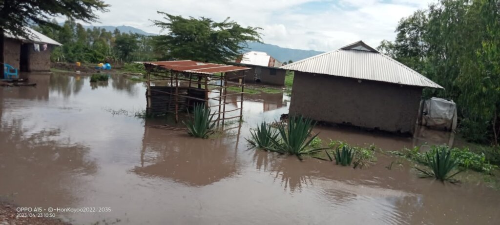 Help floods victims in Nyalenda KENYA.