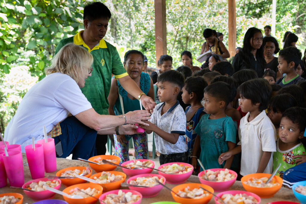 Fight Malnutrition in Filipino Children