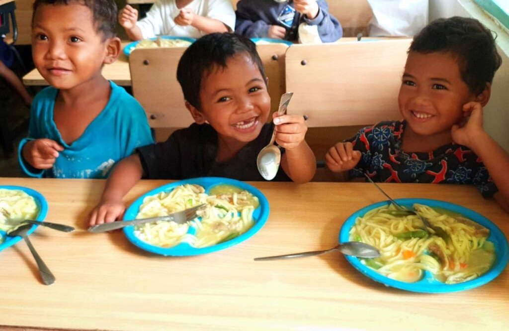 Fight Malnutrition in Filipino Children