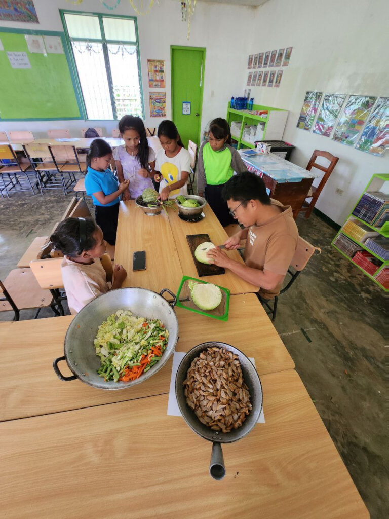 Fight Malnutrition in Filipino Children