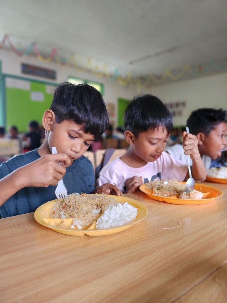 Fight Malnutrition in Filipino Children