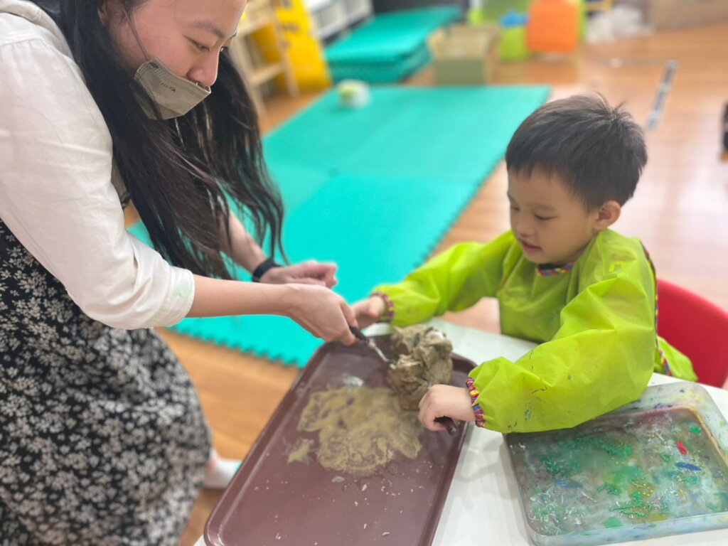 Art Therapy for Early Intervention Children