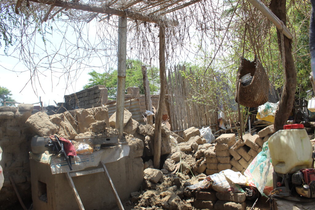 Flood relief for families in Pacasmayo, Peru