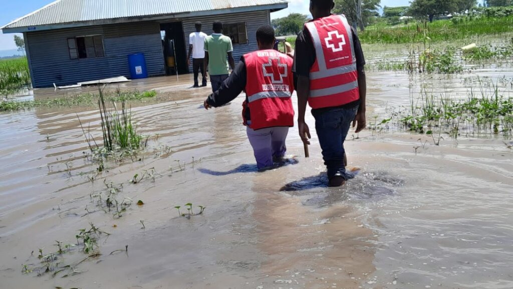 Support households displaced by floods in Kenya.