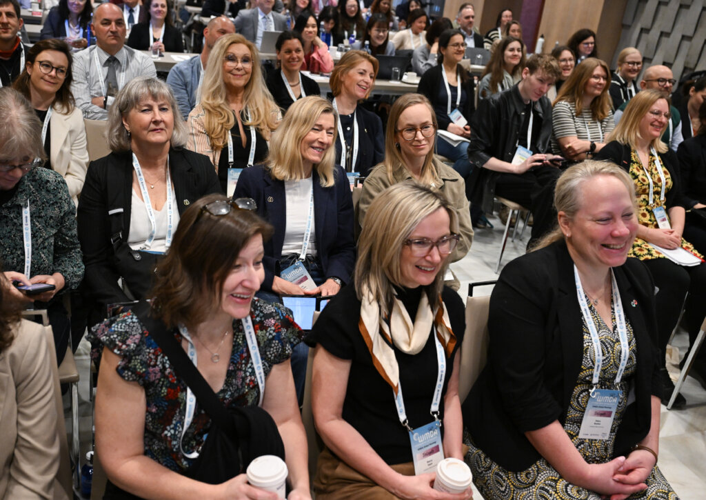 WMDA Volunteers learning together