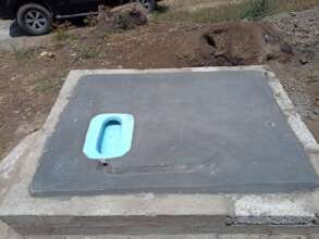 Tunu and Oliver's New Toilet!