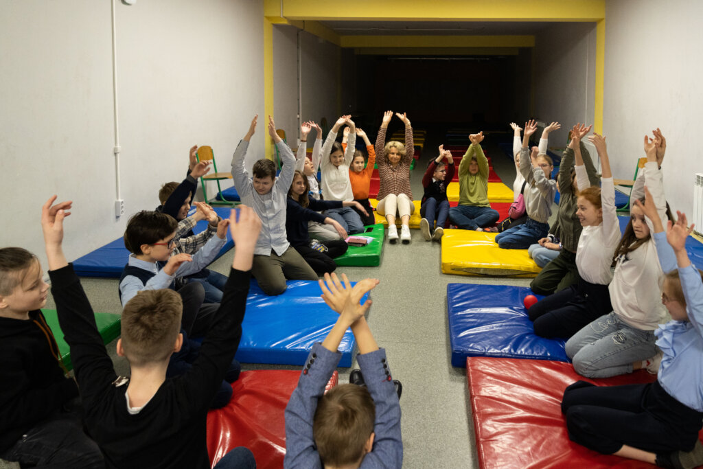 Psychological trainings for 500 Ukrainian teachers