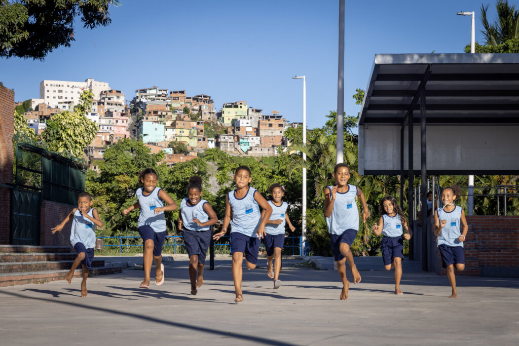 To Be a Child in Alagados