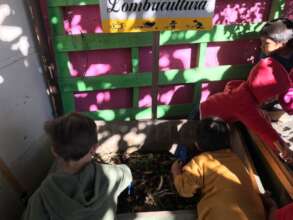 Children's composting vegetables