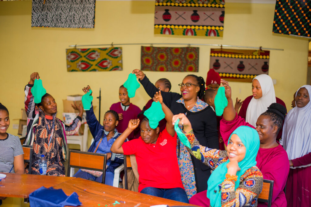 Empower 2500 girls in Tanzania: Sew self made pads