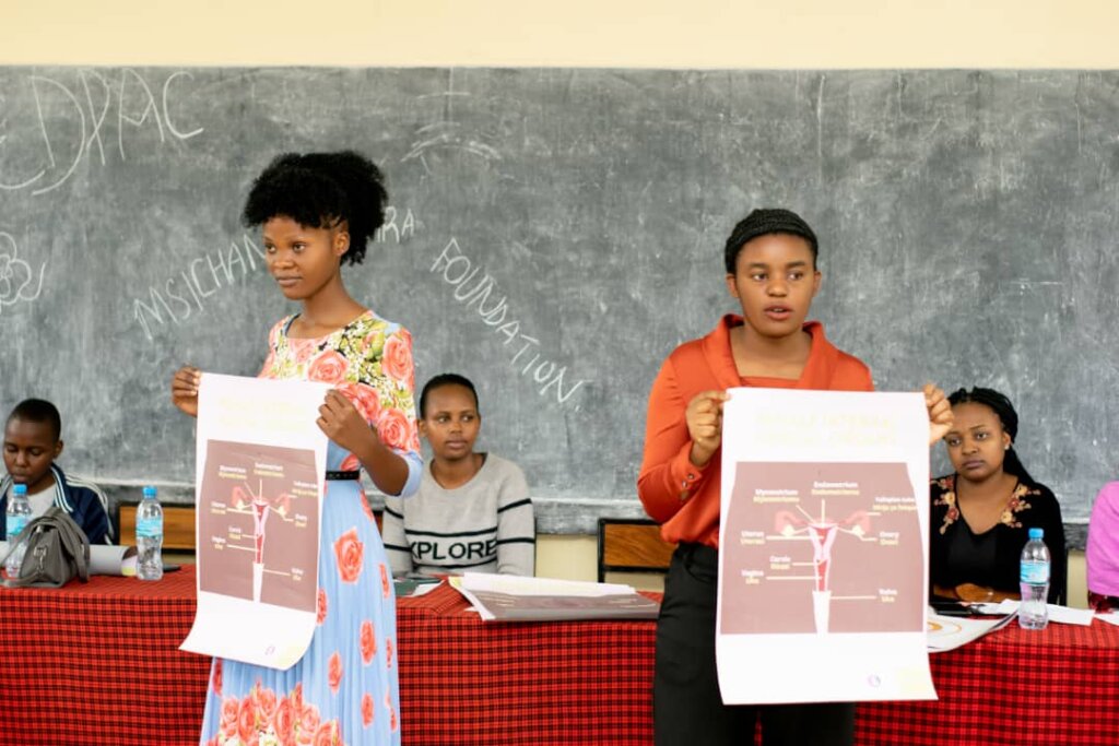 Empower 2500 girls in Tanzania: Sew self made pads