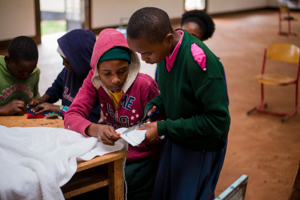 Empower 2500 girls in Tanzania: Sew self made pads
