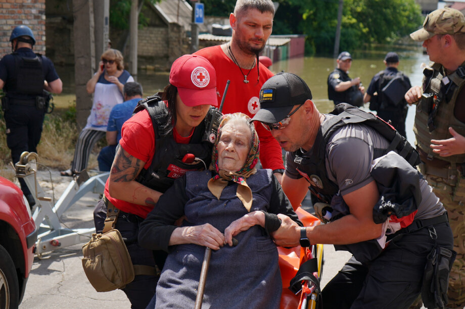 Kakhovka Dam. Help Ukrainian Red Cross save people