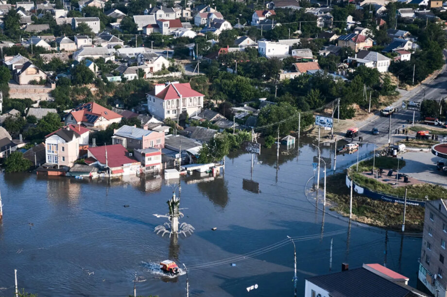 Kakhovka Dam. Help Ukrainian Red Cross save people