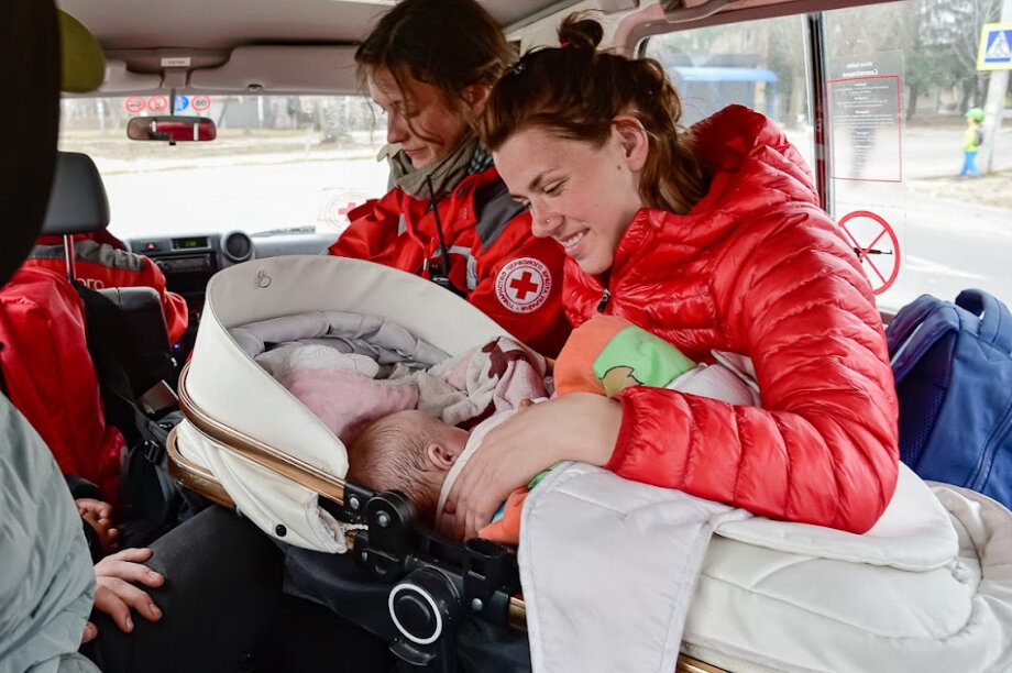 Save kids with Ukrainian Red Cross