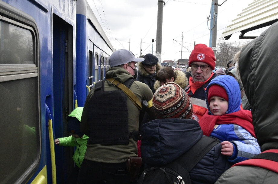 Save kids with Ukrainian Red Cross