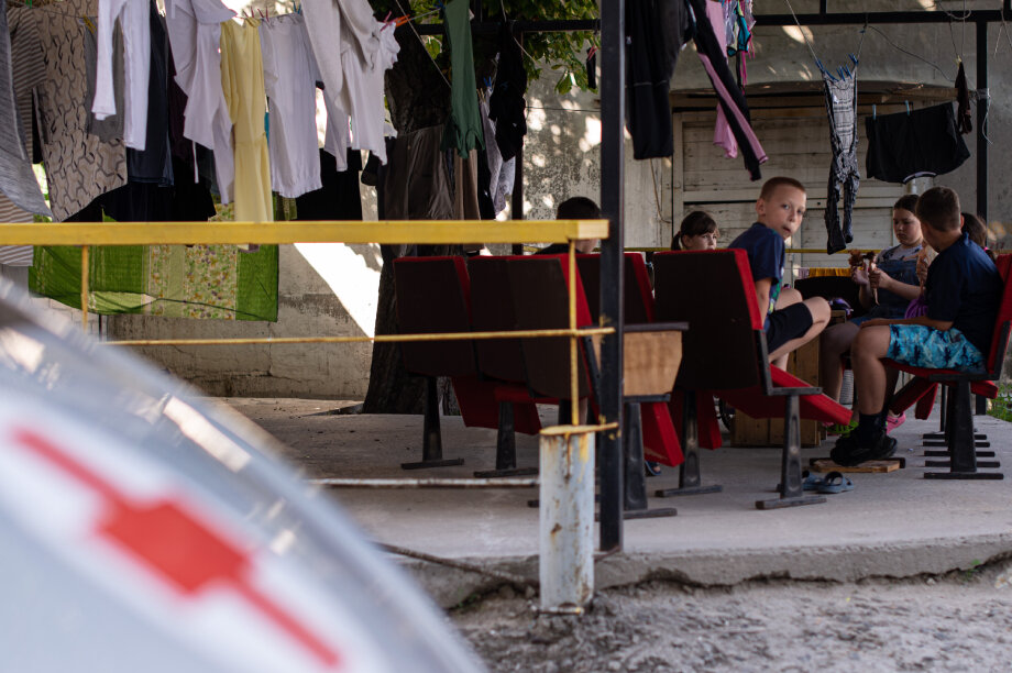 Save kids with Ukrainian Red Cross